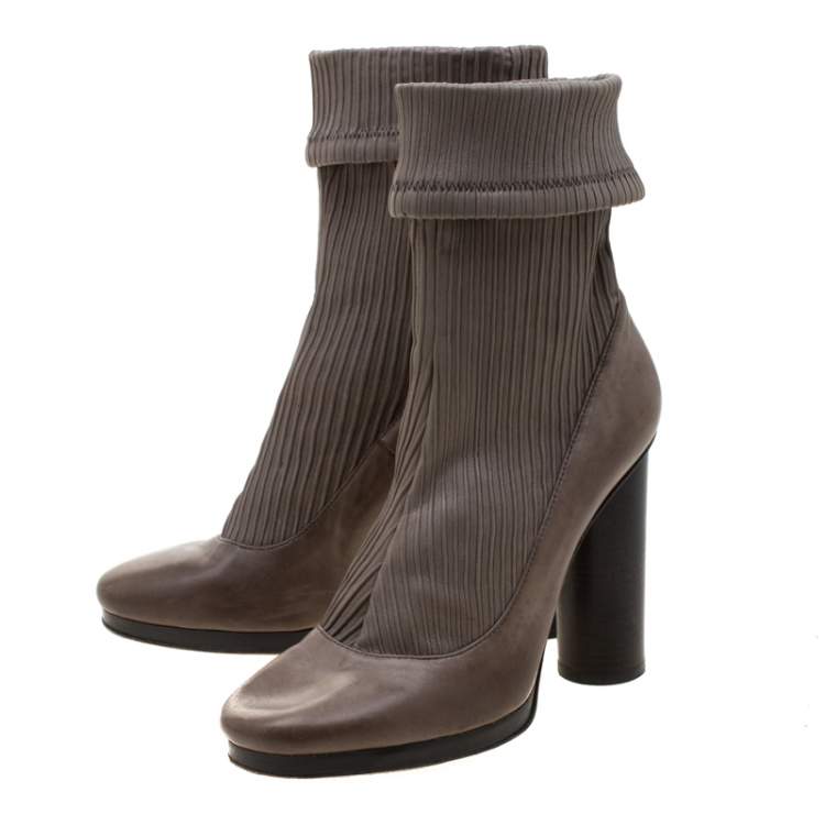 Pre Owned Dolce & Gabbana Grey Leather Ankle Boots Size 38