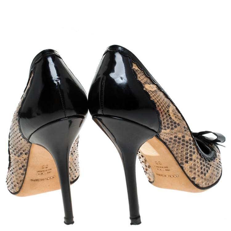 Pre Owned Dolce & Gabbana Black/Beige Pyhton and Leather Bow Pointed Cap Toe Pumps Size 38