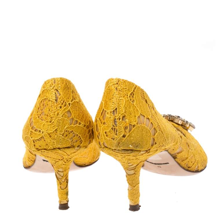 Pre Owned Dolce & Gabbana Yellow Lace Bellucci Crystal Embellished Pointed Toe Pumps Size 40