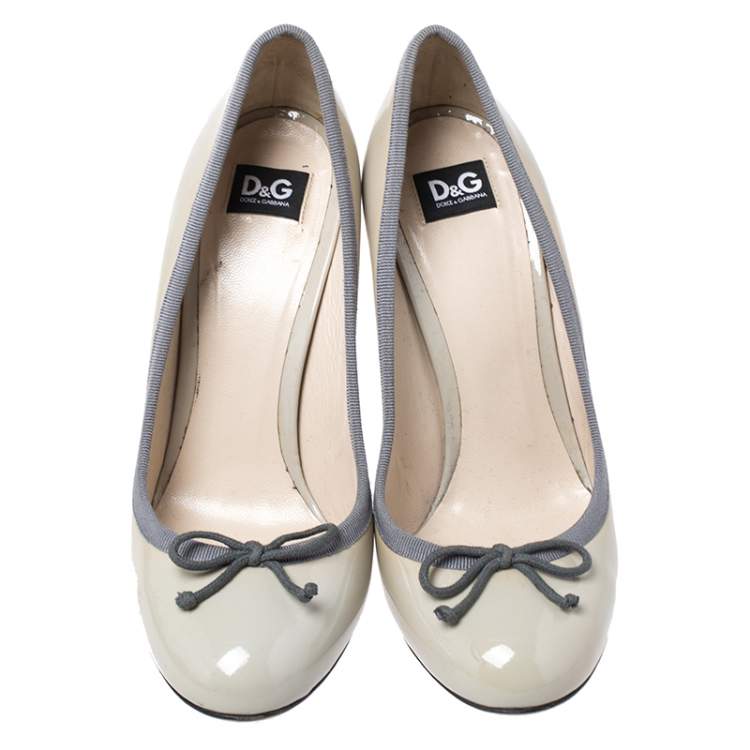 Pre Owned Dolce & Gabbana Grey Patent Leather Bow Round Toe Pumps Size 38.5