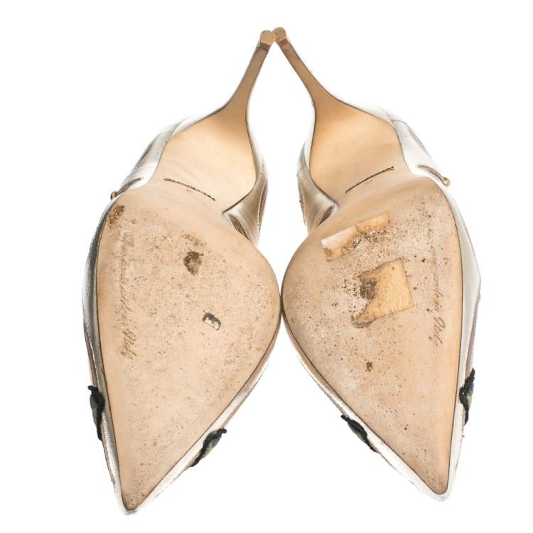 Pre Owned Dolce & Gabbana Metallic Gold/Silver Leather Metal Flower And Stud Embellished Pointed Toe Pumps Size 39