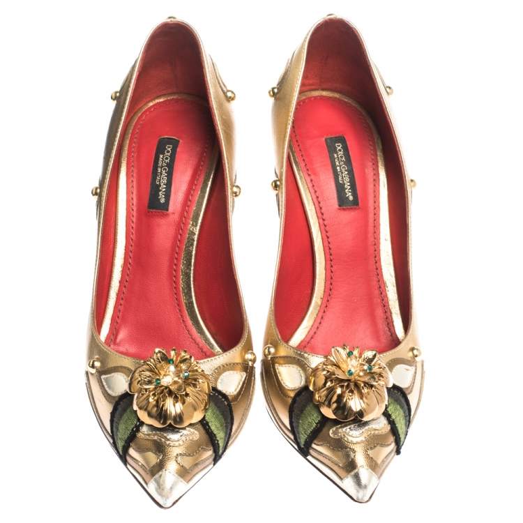 Pre Owned Dolce & Gabbana Metallic Gold/Silver Leather Metal Flower And Stud Embellished Pointed Toe Pumps Size 39