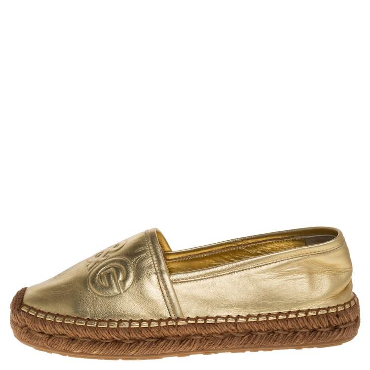 【関税&送料込み】Dolce & Gabbana Leather Espadrilles Dolce & Gabbana Metallic Gold Leather Logo Embossed Slip On