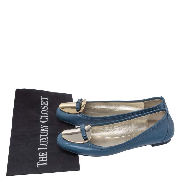 Pre Owned Dolce and Gabbana Blue Leather Gold Plaque Bow Detail Ballet Flats Size 39