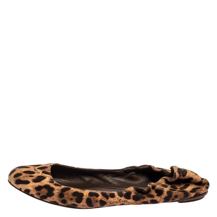 Pre Owned Dolce & Gabbana Beige/Brown Leopard Print Canvas Scrunch Ballet Flats Size 41