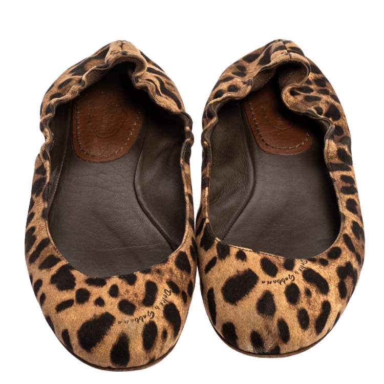 Pre Owned Dolce & Gabbana Beige/Brown Leopard Print Canvas Scrunch Ballet Flats Size 41