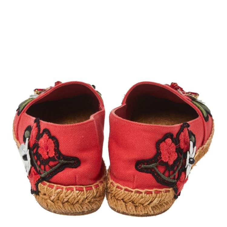 Pre Owned Dolce & Gabbana Red Canvas Locket Flower and Jewel Embroidered Espadrille Flats Size 36