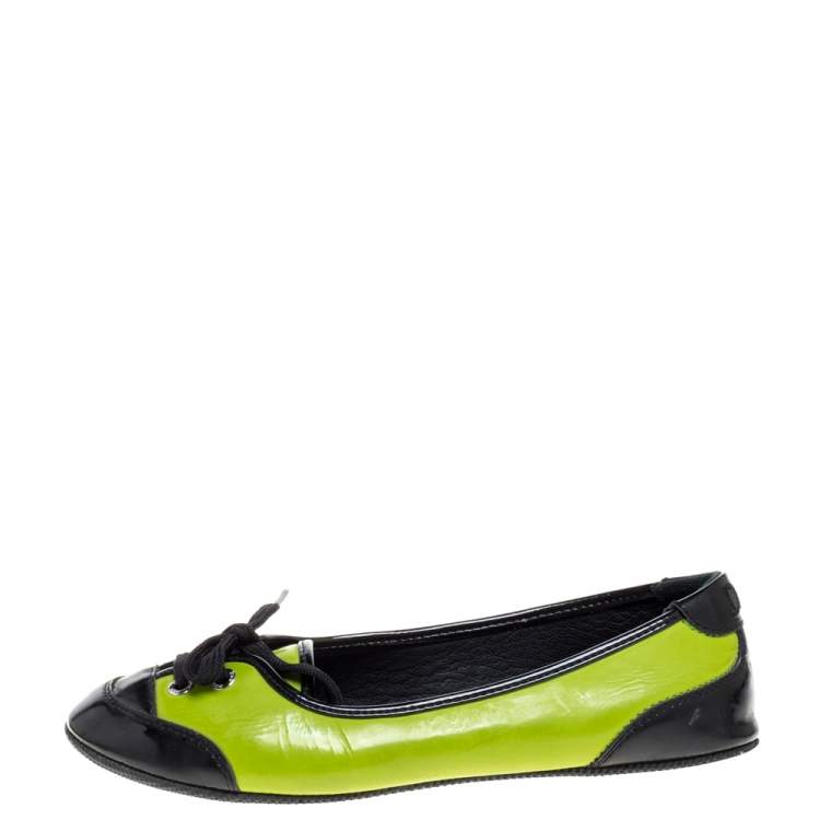 Pre Owned Dolce & Gabbana Green/Black Patent Leather Lace Detail Ballet Flats Size 35
