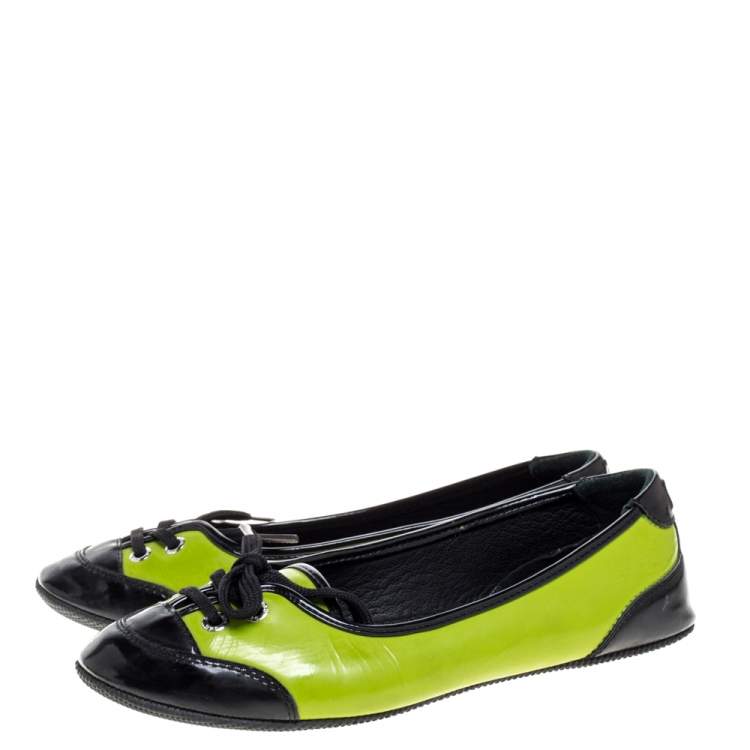 Pre Owned Dolce & Gabbana Green/Black Patent Leather Lace Detail Ballet Flats Size 35
