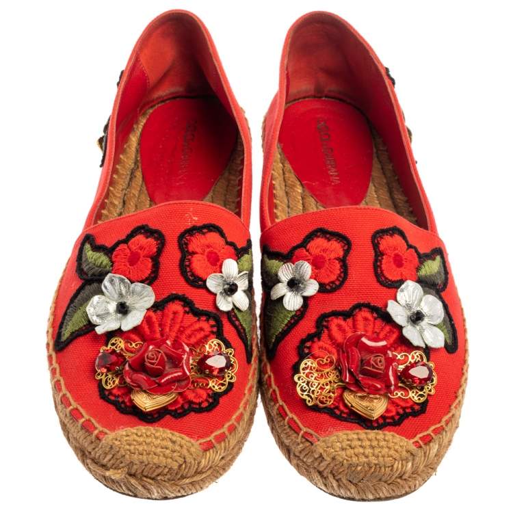 Pre Owned Dolce and Gabbana Red Canvas Locket Flower and Jewel Embroidered Espadrille Flats Size 38