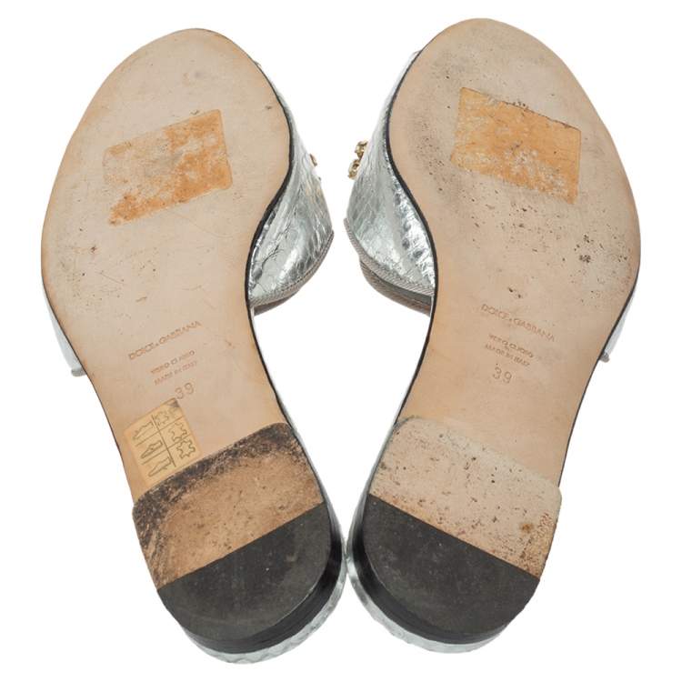 Pre Owned Dolce & Gabbana Silver Crystal Embellished  Snakeskin Embossed Leather Bianca Flat Slides Size39