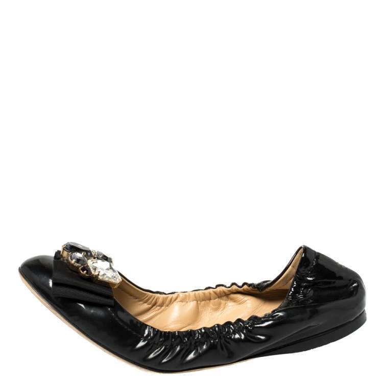 Pre Owned Dolce and Gabbana Black Patent Leather Crystal Embellished Bow Scrunch Ballet Flats Size 39