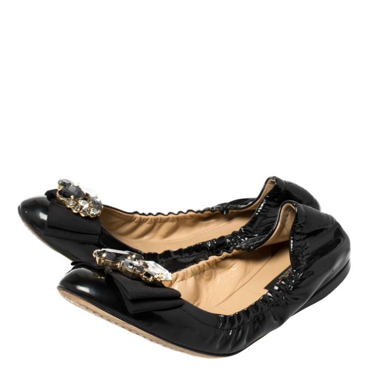 Pre Owned Dolce and Gabbana Black Patent Leather Crystal Embellished Bow Scrunch Ballet Flats Size 39