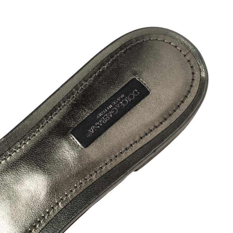 مملوكة مسبق�ًا Dolce & Gabbana Metallic Grey Lace And Leather Trim Crystal Embellished Flats Size 41