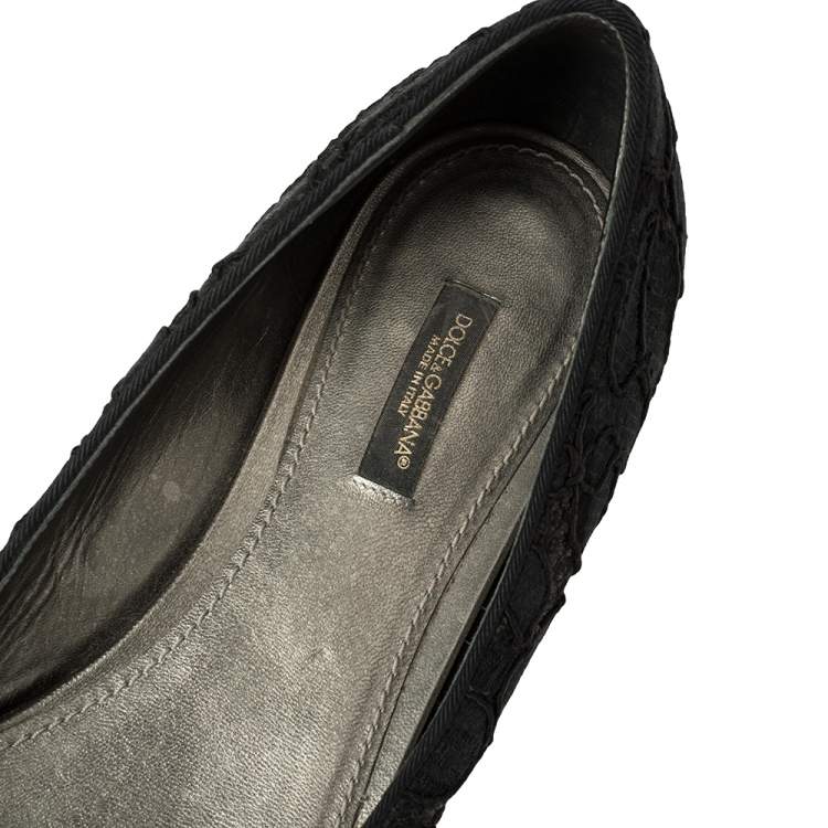 Pre Owned Dolce & Gabbana Black Lace Crystal Embellished Pointed Toe Flats Size 41