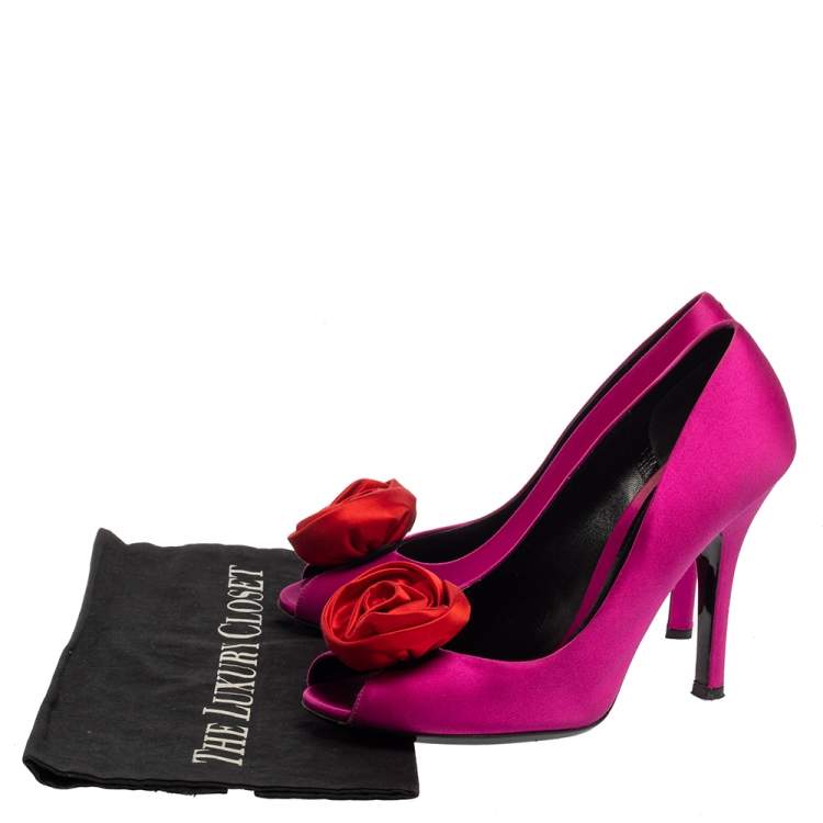 Pre Owned Dolce & Gabbana Pink/Red Satin Rose Applique Peep Toe Pumps Size 39