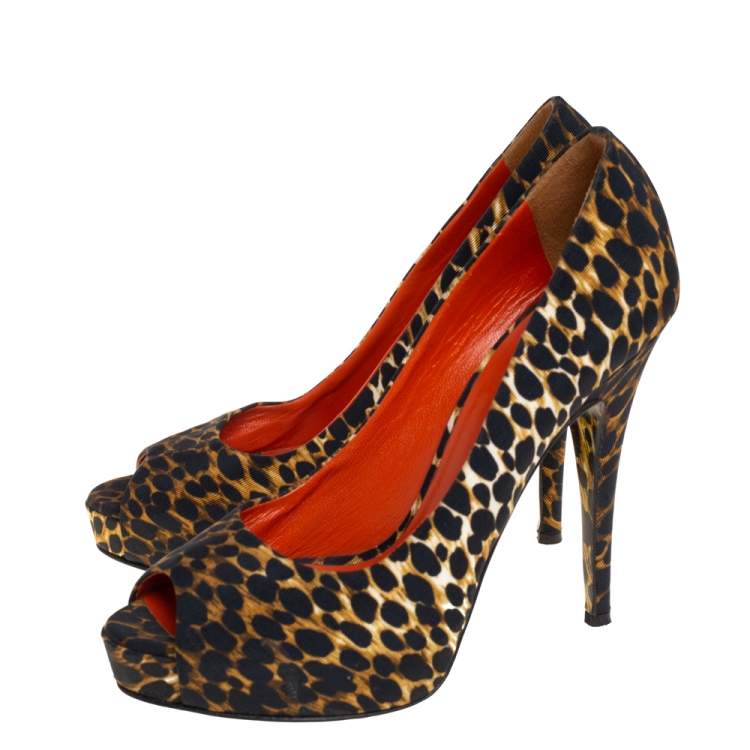 Pre Owned Dolce & Gabbana Two Tone Leopard Printed Fabric Peep Toe Platform Pumps Size 37