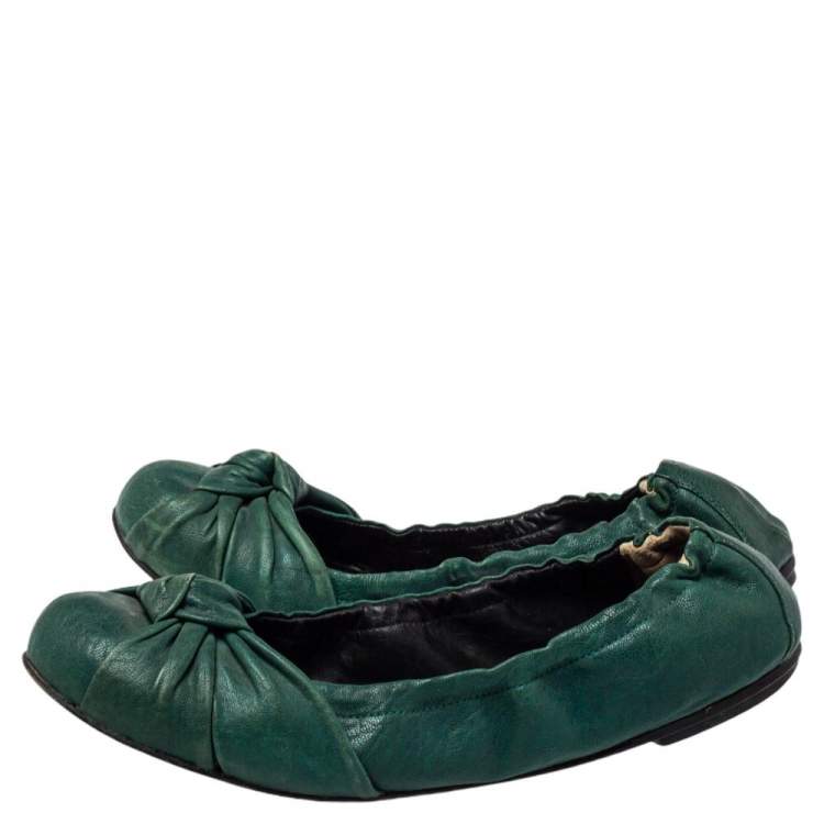 Pre Owned Dolce & Gabbana Green Leather Bow Scrunch Ballet Flats Size 39