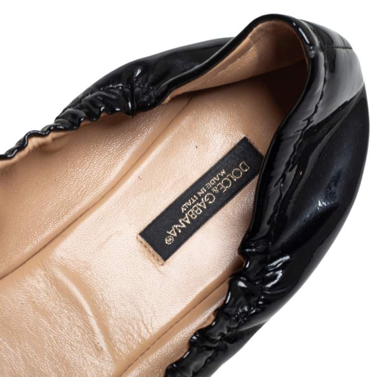 Pre Owned Dolce and Gabbana Black Patent Leather Crystal Embellished Bow Scrunch Ballet Flats Size 38.5