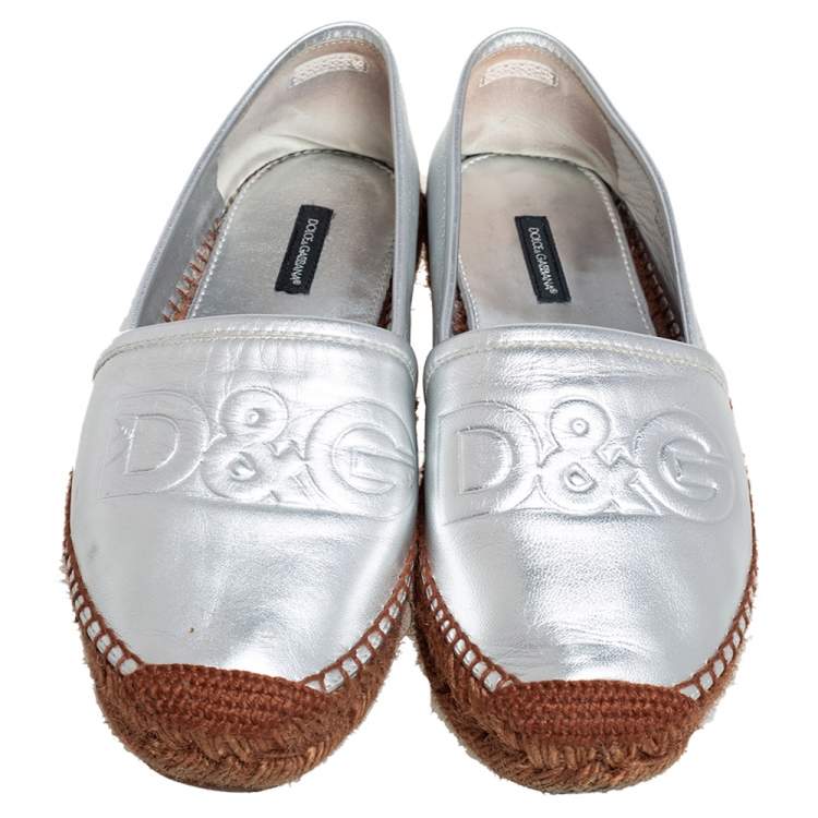 Pre Owned Dolce & Gabbana Silver Leather Logo Embossed Espadrille Flats Size 38