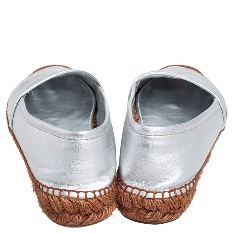 Pre Owned Dolce & Gabbana Silver Leather Logo Embossed Espadrille Flats Size 38