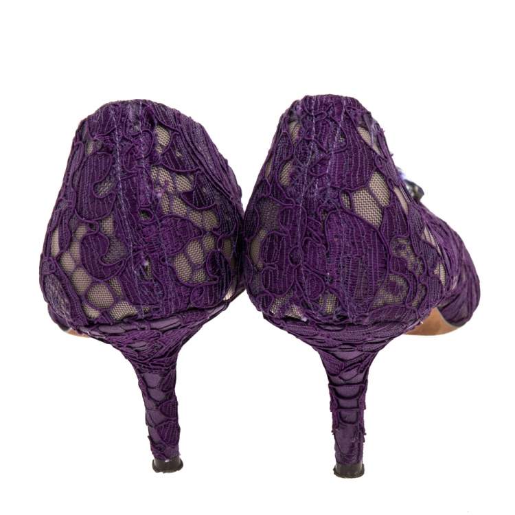 Pre Owned Dolce & Gabbana Purple Lace Bellucci Crystal Embellished Pointed Toe Pumps Size 39.5