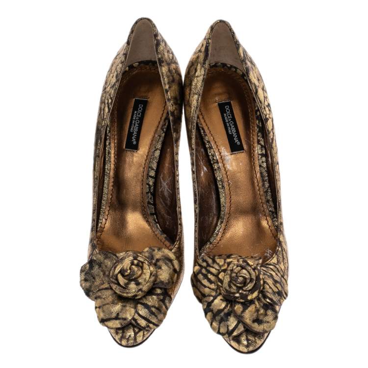 Pre Owned Dolce & Gabbana Gold Leather Floral Embellished Pumps Size 37