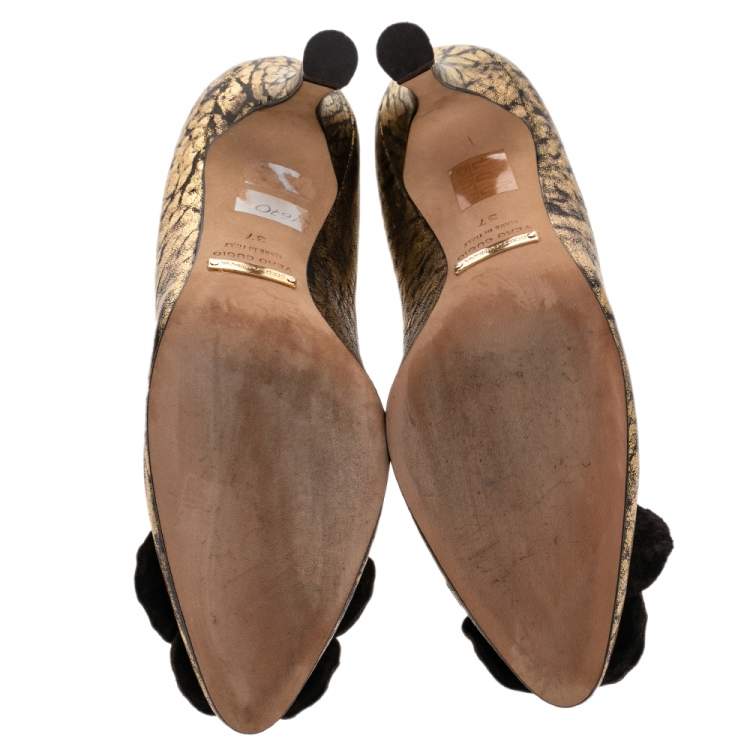 Pre Owned Dolce & Gabbana Gold Leather Floral Embellished Pumps Size 37