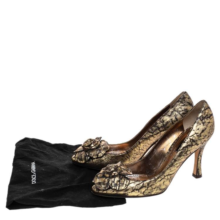 Pre Owned Dolce & Gabbana Gold Leather Floral Embellished Pumps Size 37