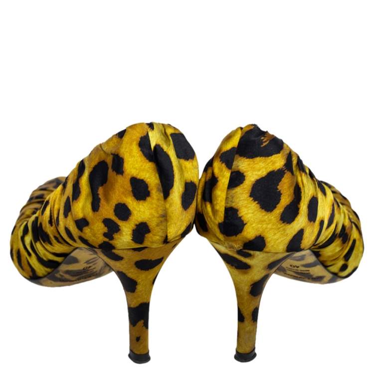 Pre Owned Dolce & Gabbana Yellow Scrunch Satin Animal Print Pumps Size 40