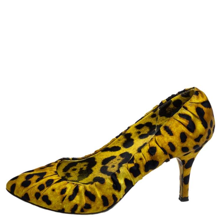 Pre Owned Dolce & Gabbana Yellow Scrunch Satin Animal Print Pumps Size 40