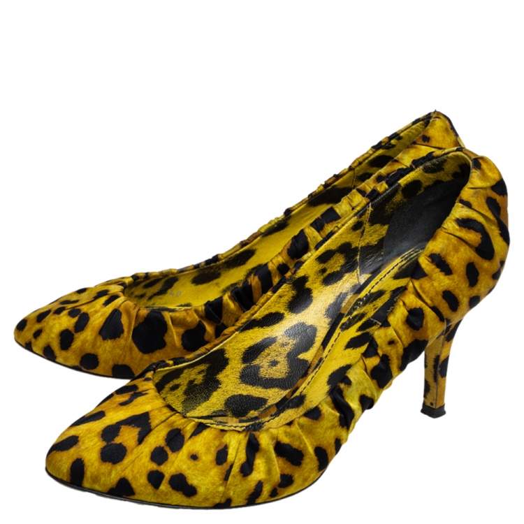 Pre Owned Dolce & Gabbana Yellow Scrunch Satin Animal Print Pumps Size 40