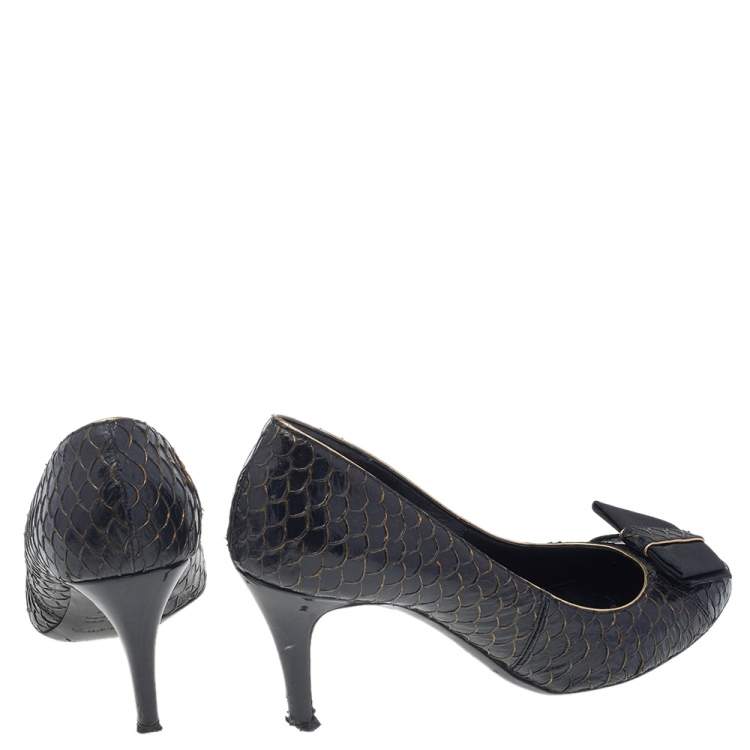 Pre Owned Dolce & Gabbana Black Python Embossed Leather Pumps Size 37