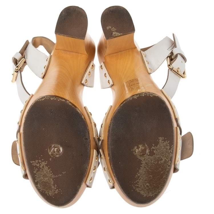 Pre Owned Dolce & Gabbana White Leather Buckle Detail Ankle Strap Wooden Platform Sandals Size 37