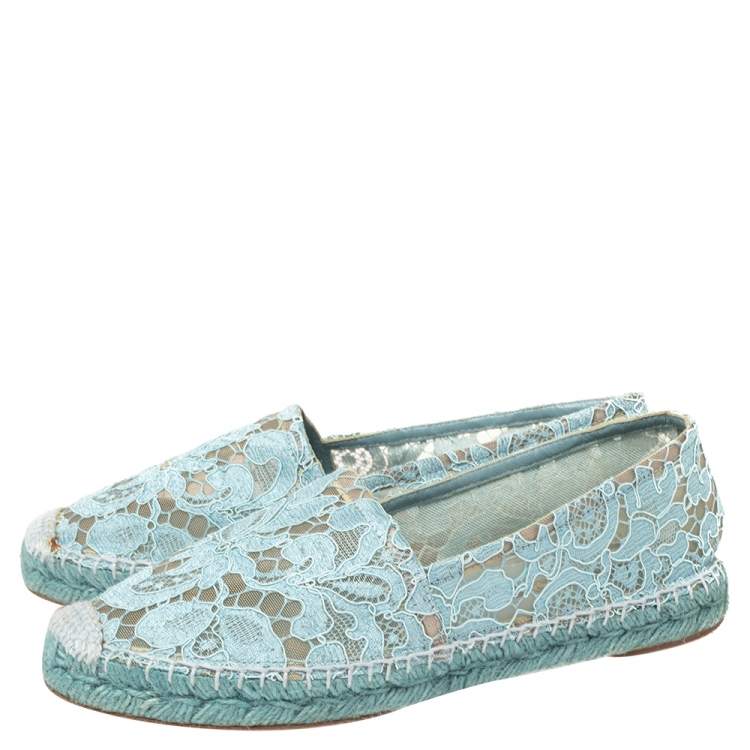مملوكة مسبقًا Dolce & Gabbana Blue Floral Lace And Mesh Espadrille Flats Size 38