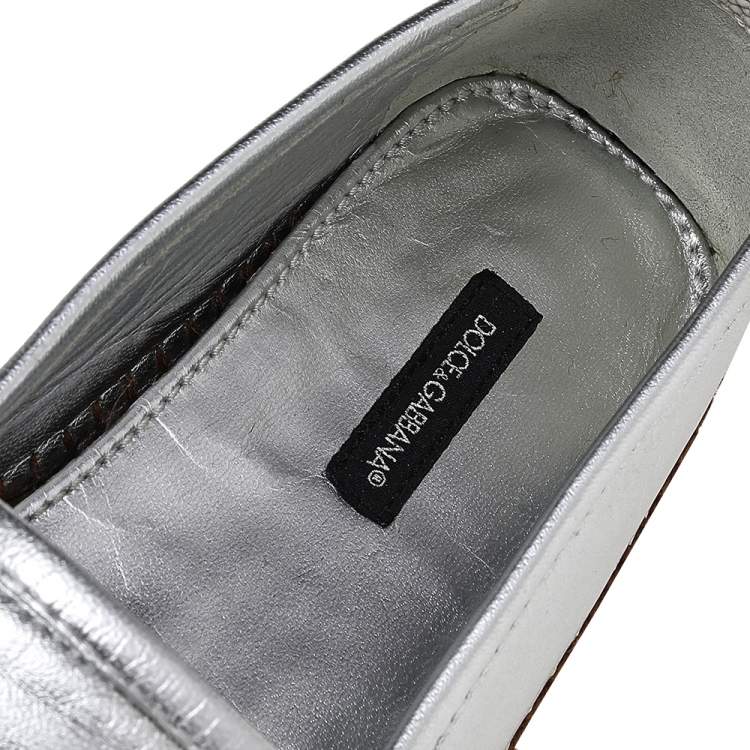 Pre Owned Dolce & Gabbana Metallic Silver Leather Logo Embossed Slip On Espadrille Flats Size 38