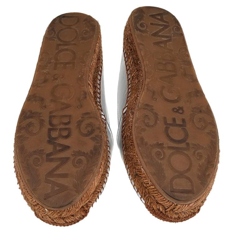 Pre Owned Dolce & Gabbana Metallic Silver Leather Logo Embossed Slip On Espadrille Flats Size 38