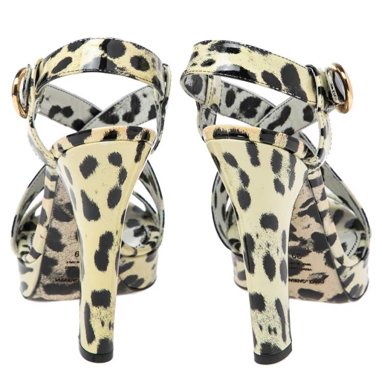 Pre Owned Dolce & Gabbana Cream-Black Patent Leather Ankle Strap Platform Sandals Size 39