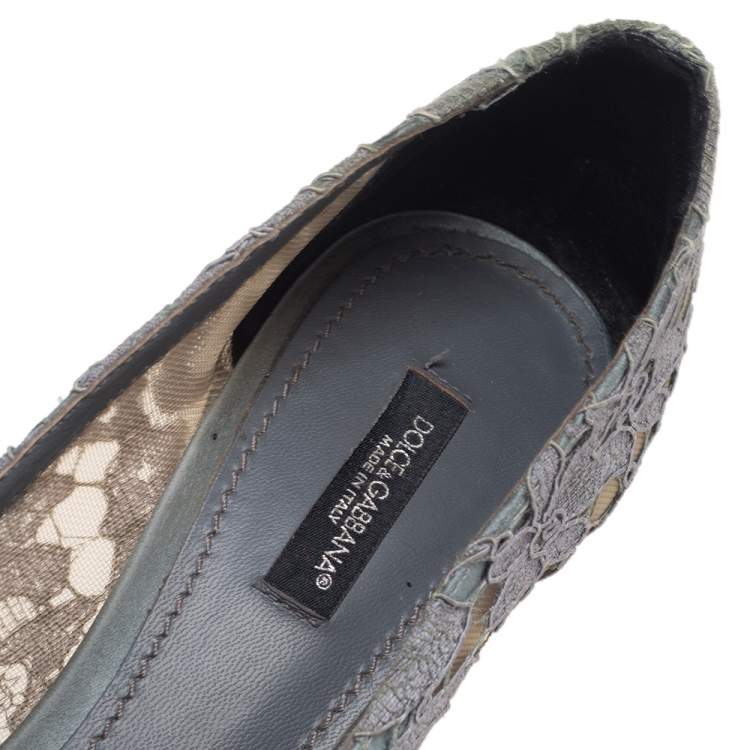 Pre Owned Dolce & Gabbana Lace Bellucci Crystal Embellished Pointed Toe Pumps Size 38