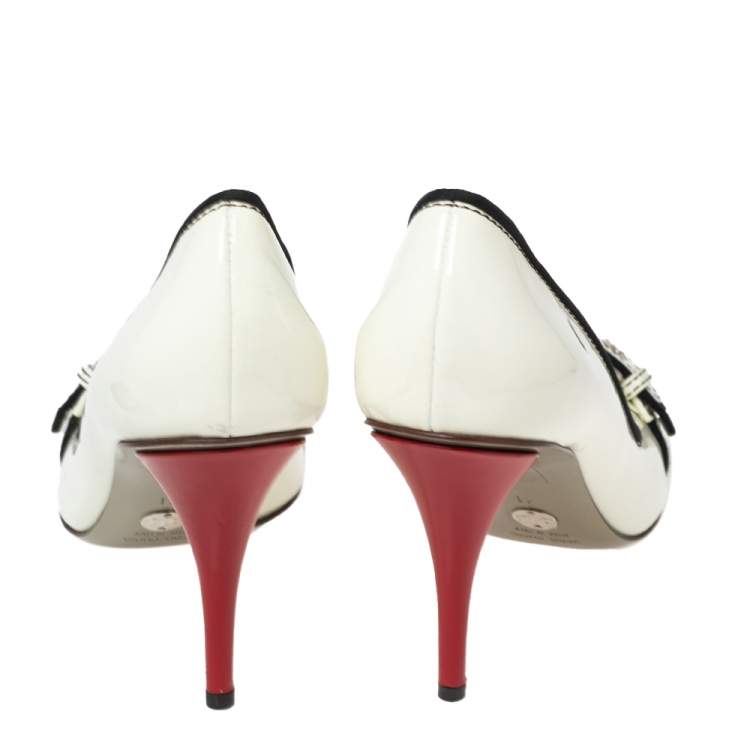 Pre Owned Dolce & Gabbana Off-White/ Black Patent Leather Buckle Strap Peep-Toe Pumps Size 41