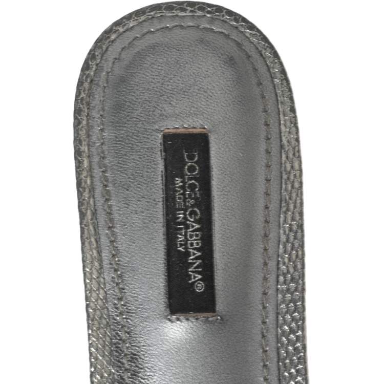 مملوكة مسبقًا Dolce & Gabbana Silver Lizard Embossed Leather Sofia Flat Sandals Size 37 