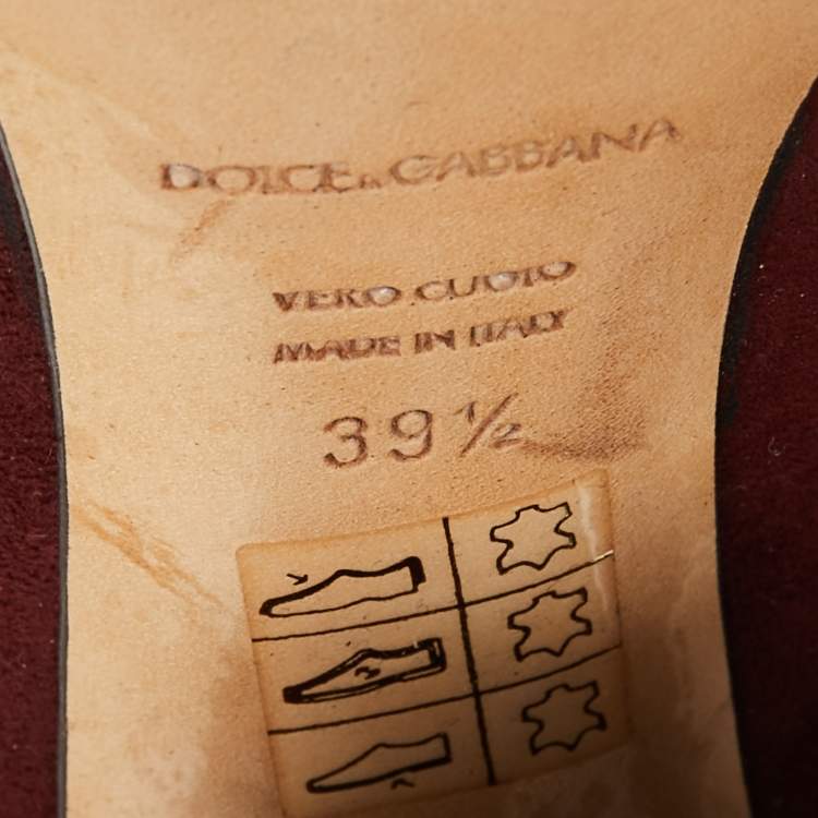 مملوكة مسبقًا Dolce & Gabbana Burgundy Suede Logo Studded Block Heel Pumps Size 39.5