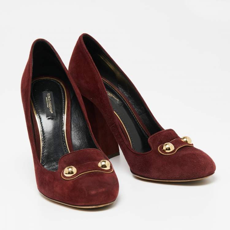 مملوكة مسبقًا Dolce & Gabbana Burgundy Suede Logo Studded Block Heel Pumps Size 39.5
