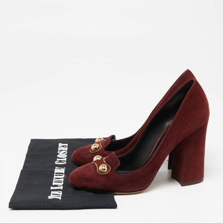 مملوكة مسبقًا Dolce & Gabbana Burgundy Suede Logo Studded Block Heel Pumps Size 39.5