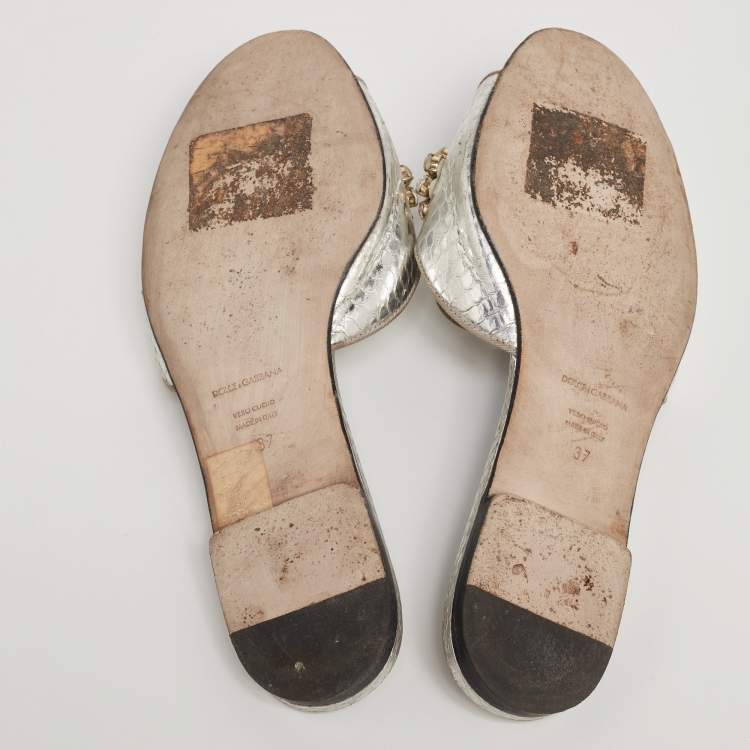 Pre Owned Dolce & Gabbana Silver Crystal Embellished Snakeskin Embossed Leather Bianca Flat Sandals Size 37