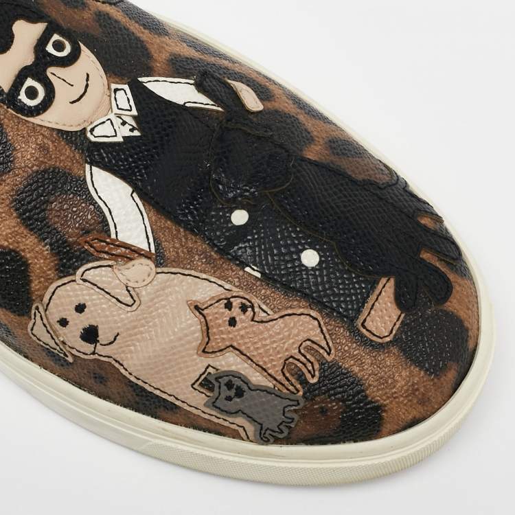 Pre Owned Dolce & Gabbana Brown/Black Canvas Family Print Low Top Sneakers Size 38