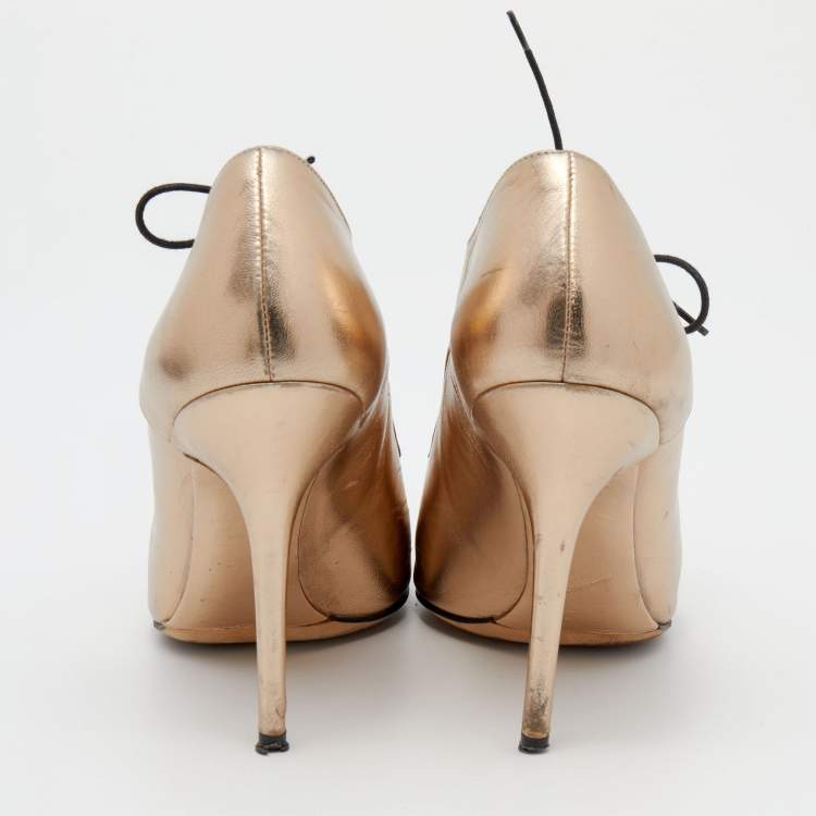 Pre Owned Dolce & Gabbana Metallic Gold Leather Star Pointed Toe Booties Size 40