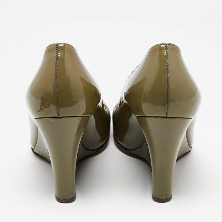 Pre Owned Dolce & Gabbana Olive Green Patent Leather Wedge  Pumps Size 38