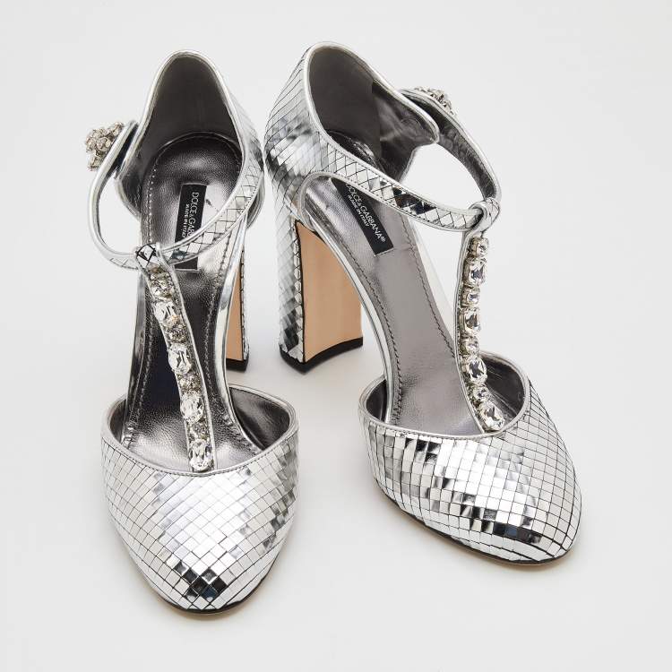 مملوكة مسبقًا Dolce & Gabbana Metallic Silver Textured Leather Embellished T Strap Pumps Size 39.5