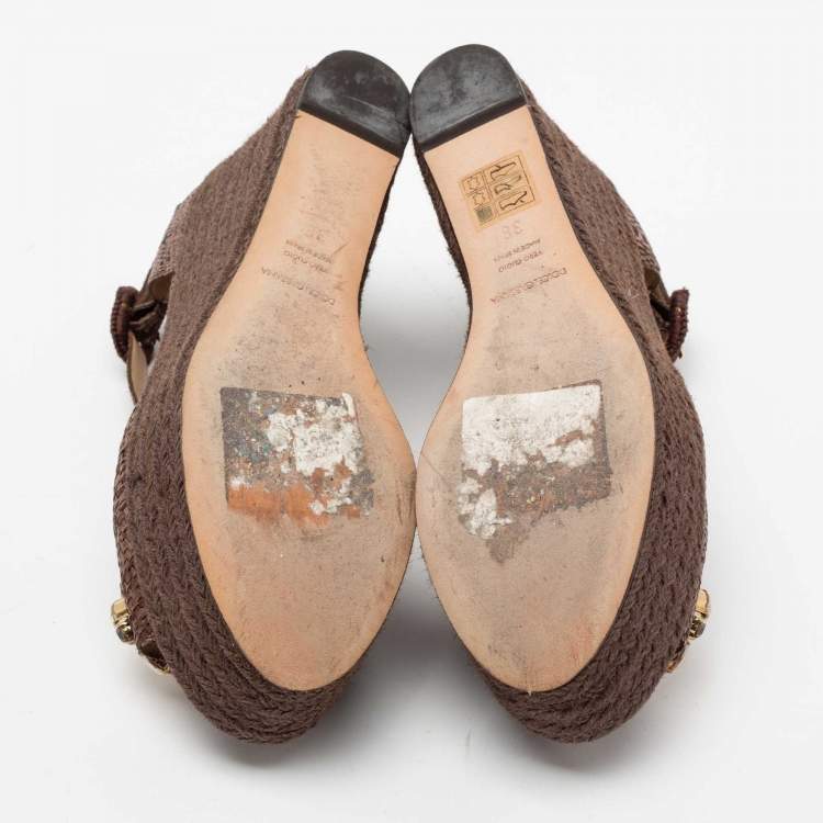 مملوكة مسبقًا Dolce & Gabbana Brown Raffia Crystal Embellished Espadrille Wedge Sandals Size 38